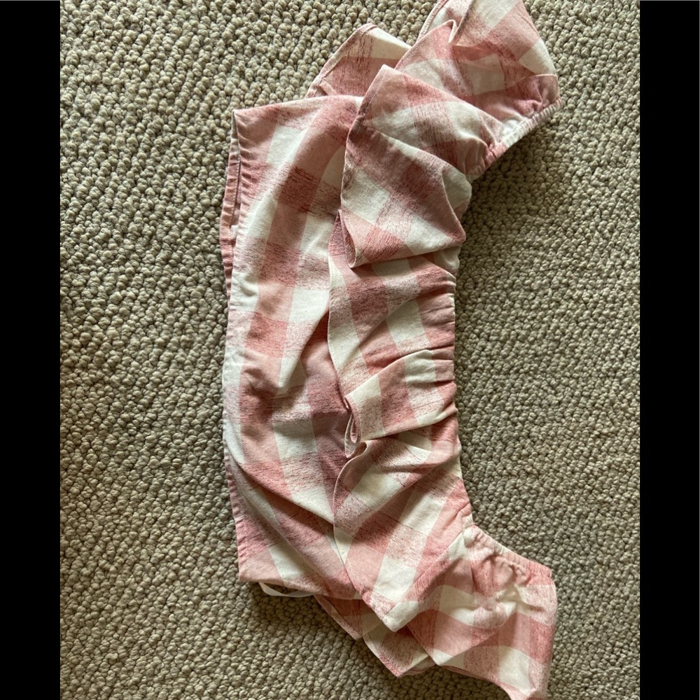 Privacy Please crop off the shoulder